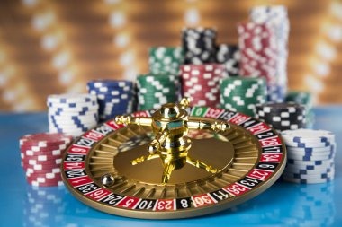 Master 333 platform interface showing sportsbook, live dealer, and slot game categories